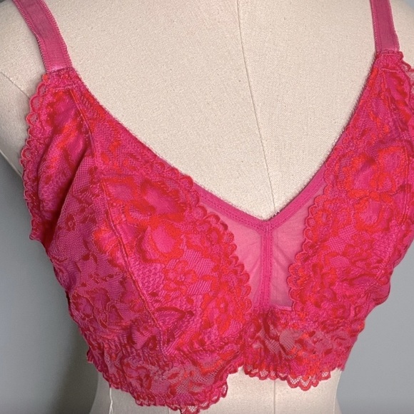 Savage x Fenty Curvy Floral Lace & Mesh Bralette in Hot Pink - Picture 7 of 7